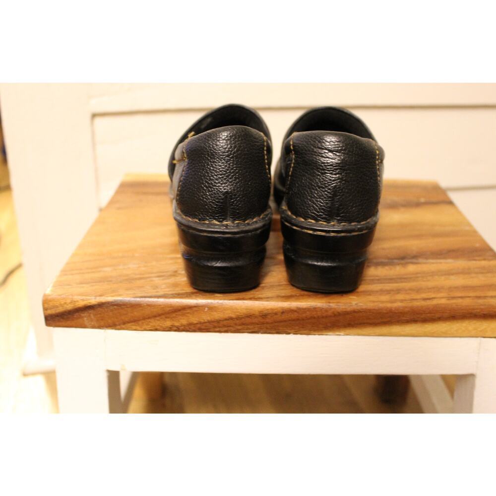 Women's Born BOC Peggy Black Leather Clogs Size 8.5 Mule - Picture 7 of 8
